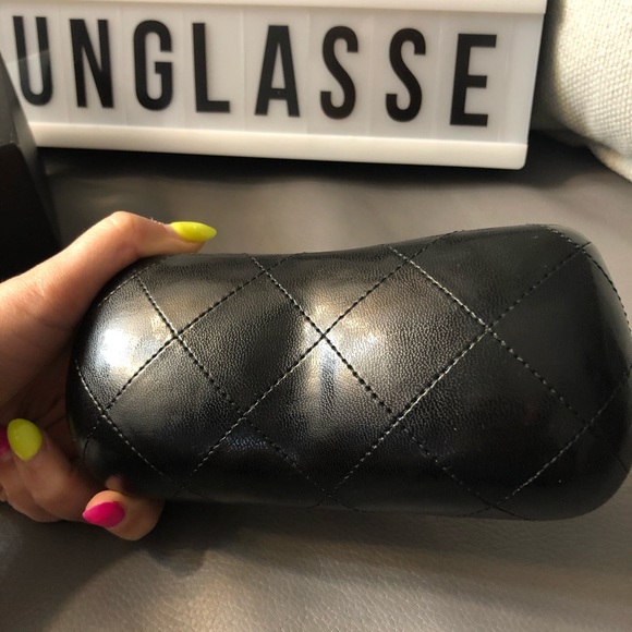 ***SOLD***Authentic CHANEL sunglasses 🕶 like new - Picture 11 of 11